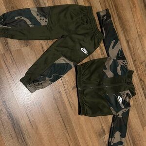 Nike sweatsuit